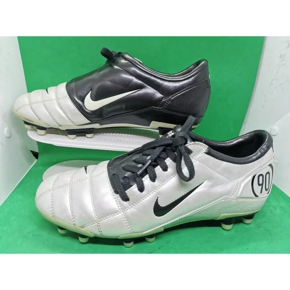 Nike Total 90 Air Zoom III Cleats Silver Black Size 10.5 Boots Soccer 308231-103